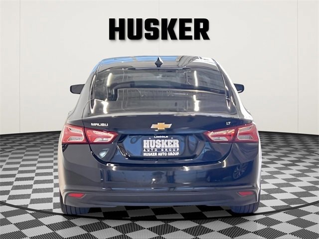 Used 2021 Chevrolet Malibu LT image 3