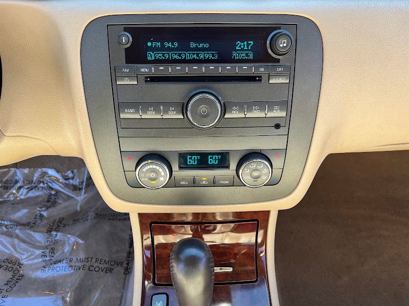 Used 2008 Buick Lucerne CXL w/ Ultra Confidence Package image 19