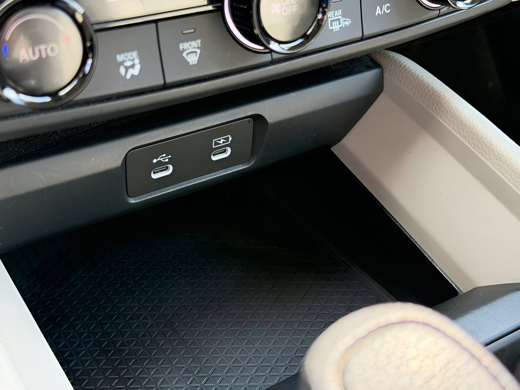 Used 2023 Honda Accord EX image 27
