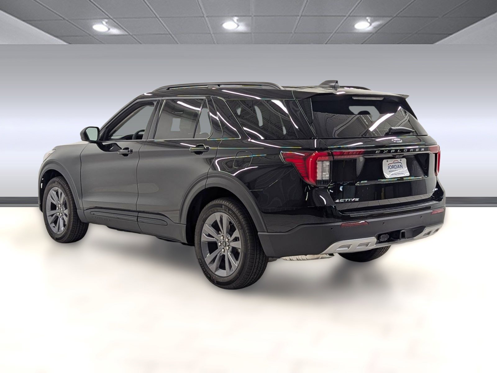New 2026 Ford Explorer Active image 2