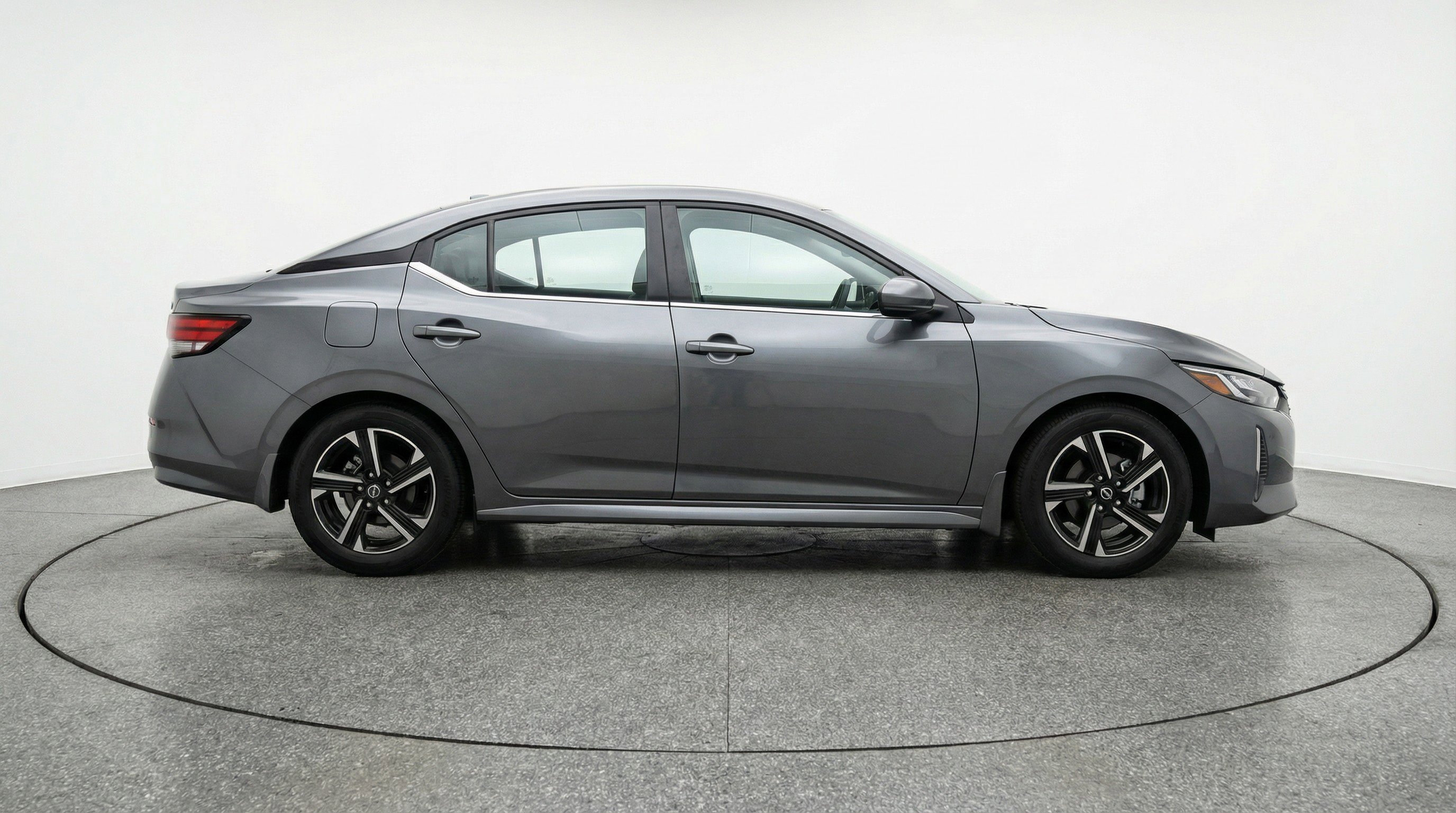 Used 2025 Nissan Sentra SV FWD image 11