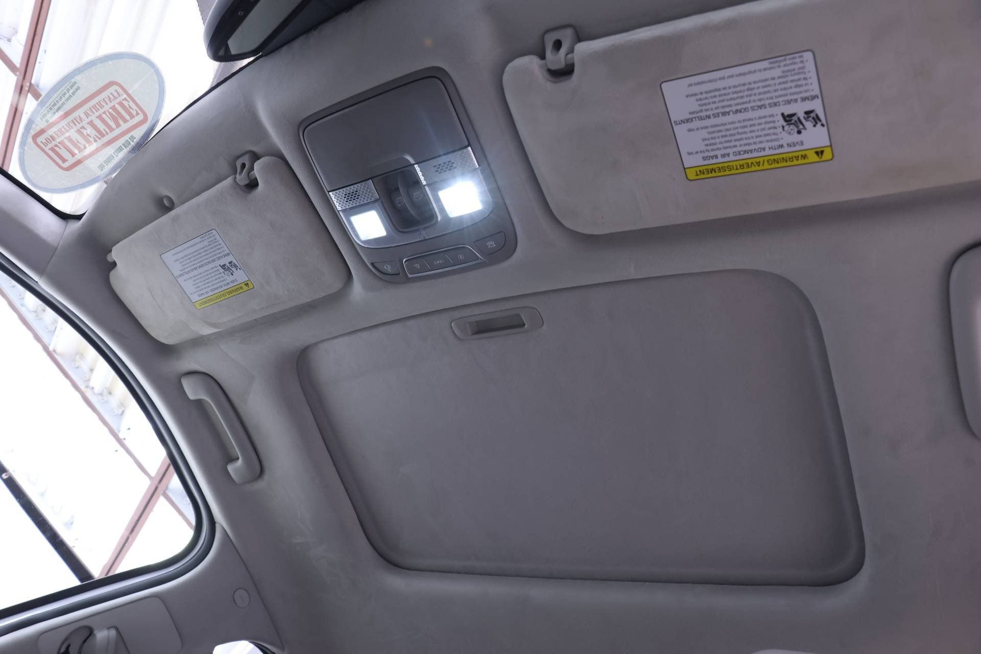 Used 2022 Kia Telluride SX w/ SX Prestige Package image 16