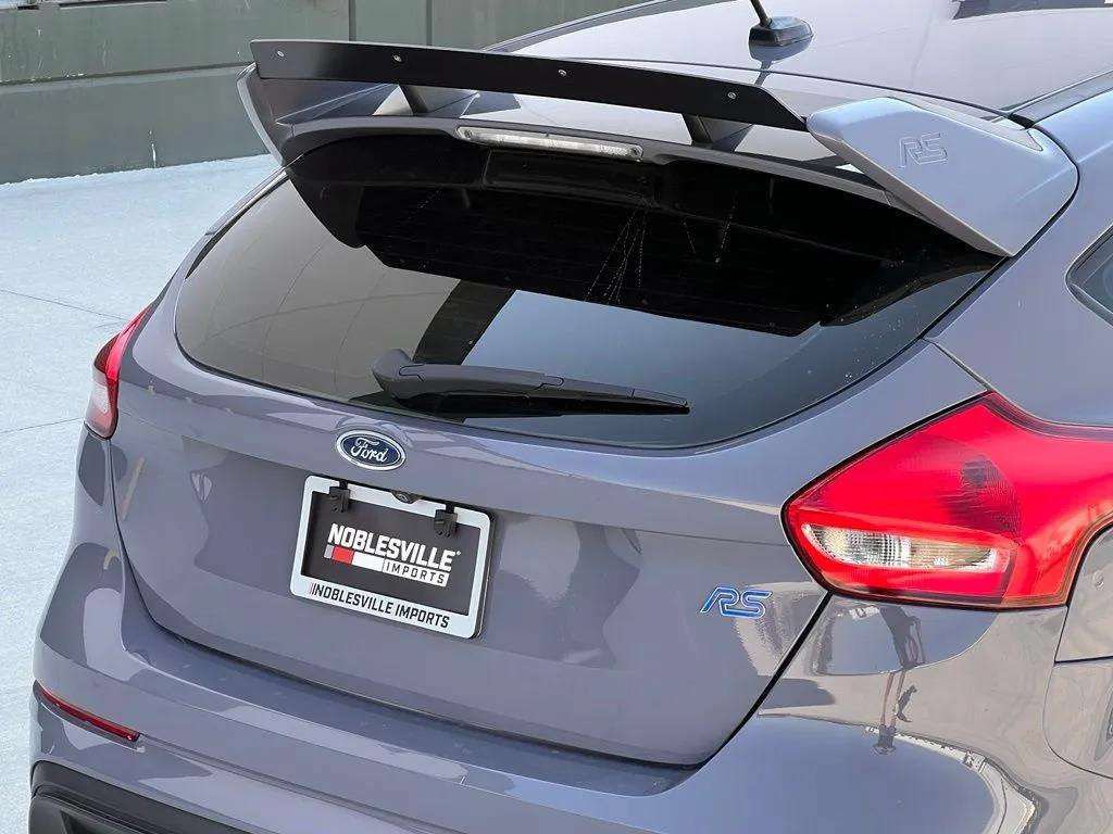 Used 2017 Ford Focus RS AWD/4WD image 30