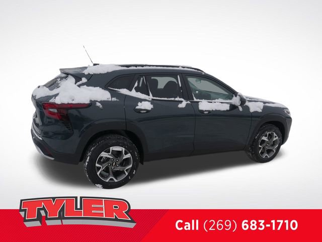 New 2026 Chevrolet Trax LT w/ Driver Confidence Package FWD image 8