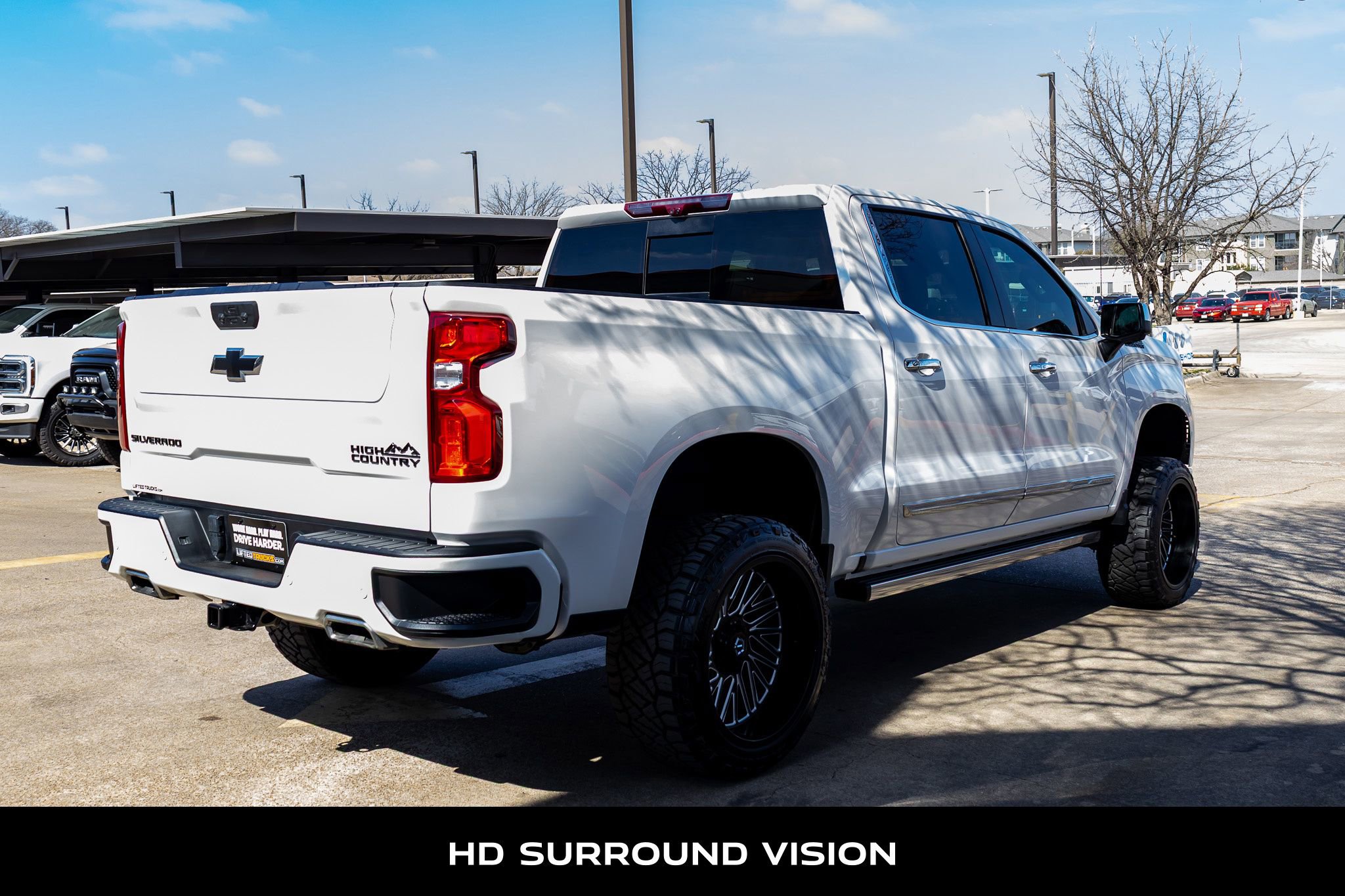 Used 2024 Chevrolet Silverado 1500 High Country w/ Technology Package image 9