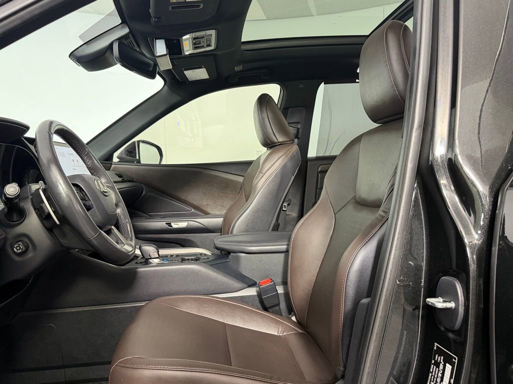Used 2024 Lexus TX 350 AWD w/ Captains Chair Package image 21