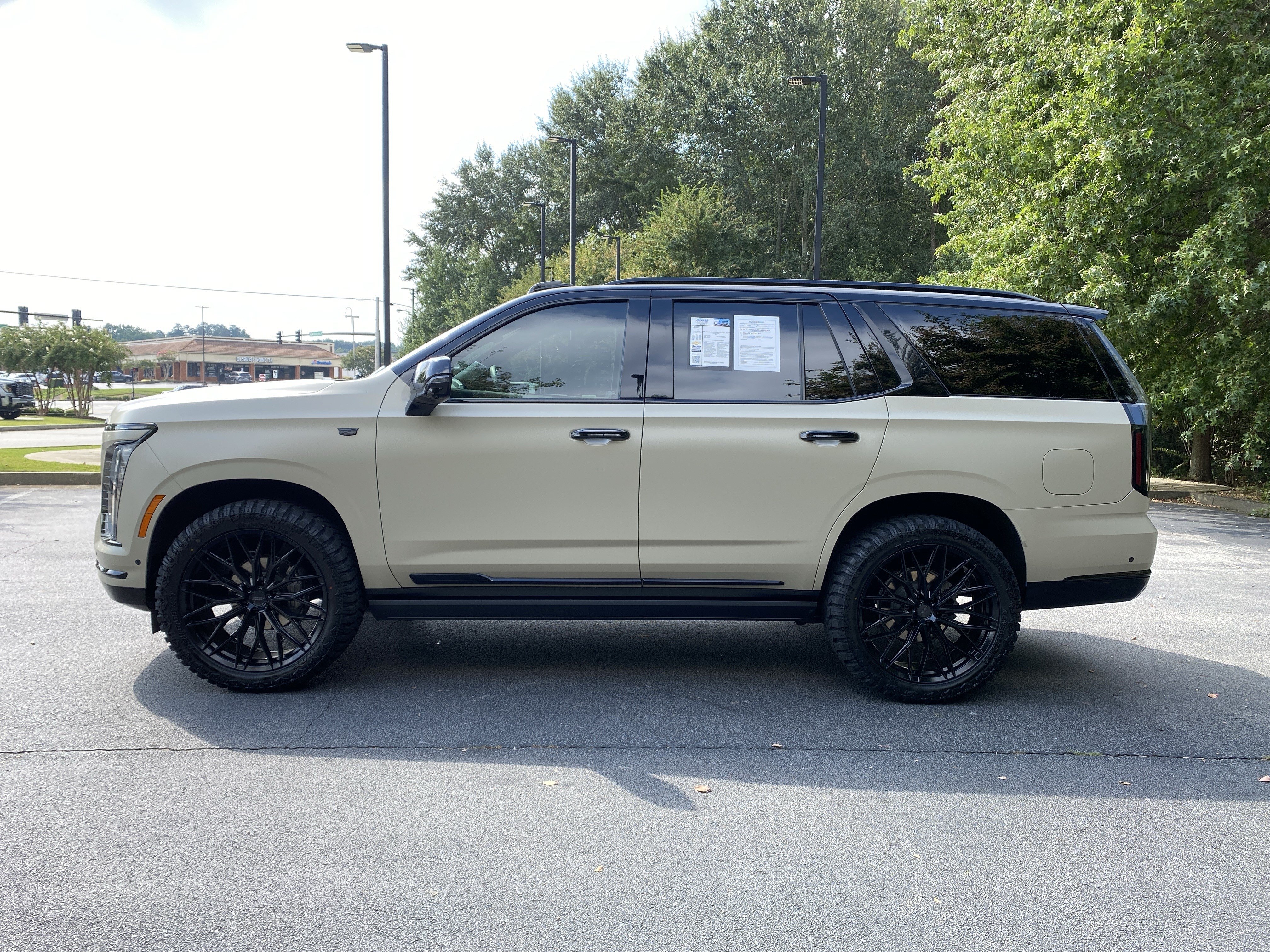 Used 2025 Cadillac Escalade Sport Platinum w/ LPO, Floor Liner Package AWD/4WD image 6