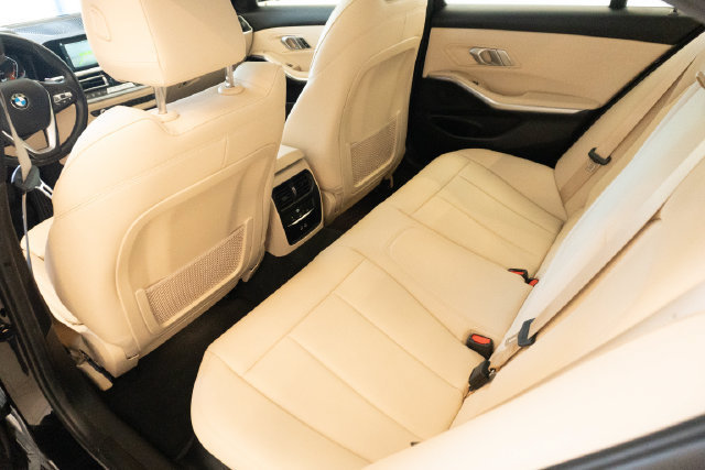 Used 2021 BMW 330i Sedan w/ Convenience Package RWD image 18