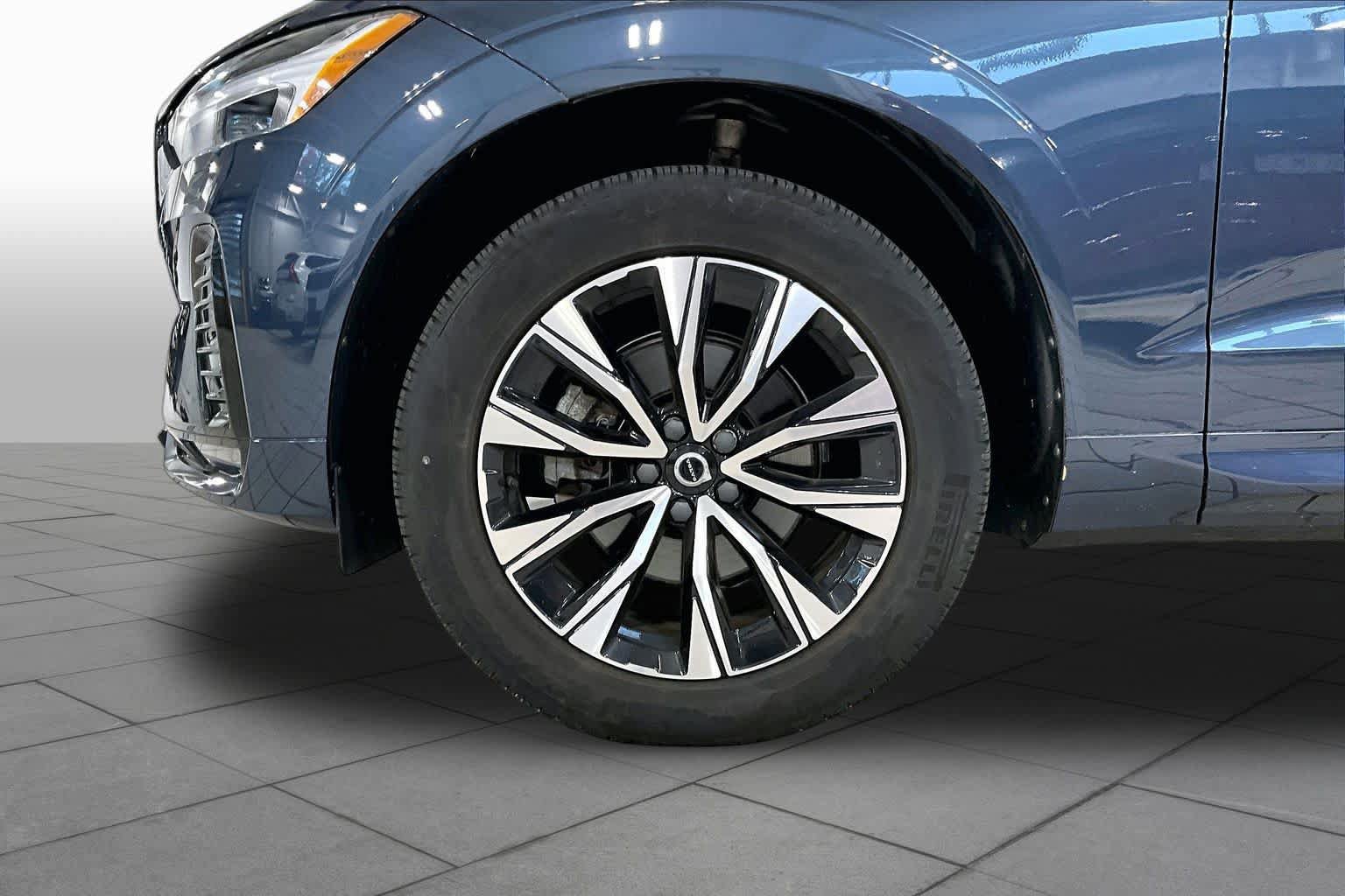 Used 2024 Volvo XC60 B5 Core w/ Protection Package Premier AWD/4WD image 11