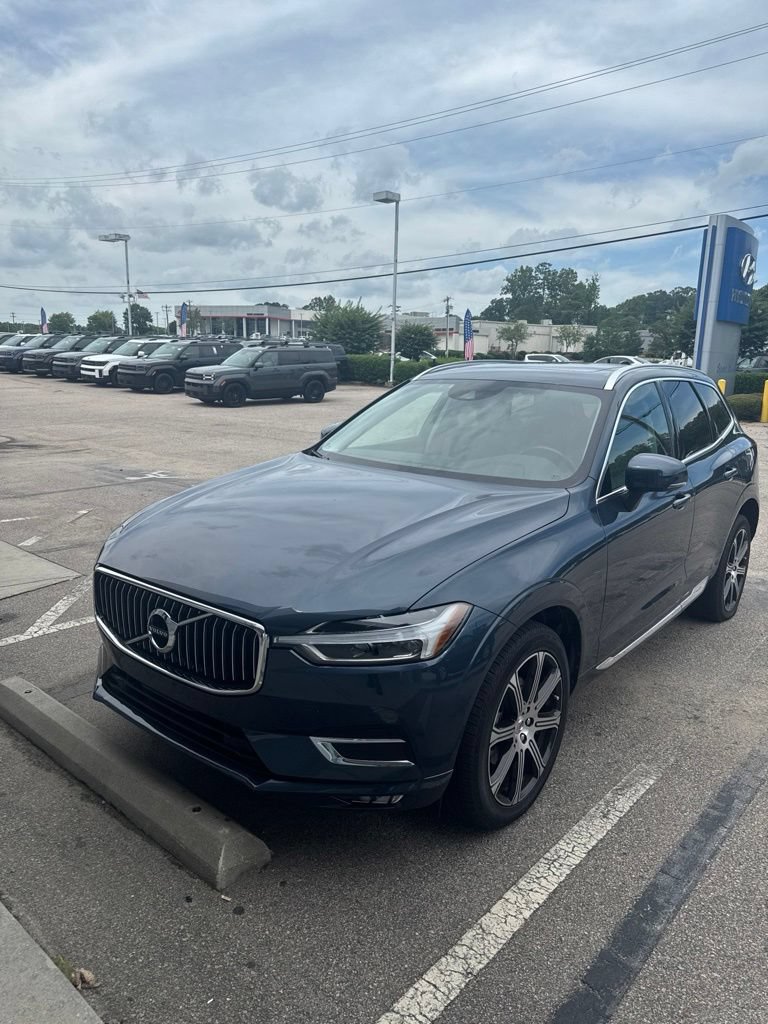 Used 2021 Volvo XC60 T5 Inscription w/ Protection Package Premier FWD image 2