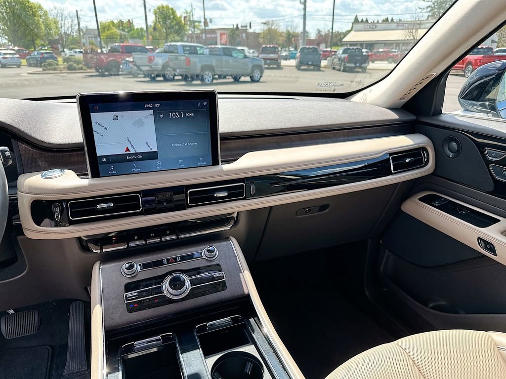 Used 2022 Lincoln Aviator Reserve image 20