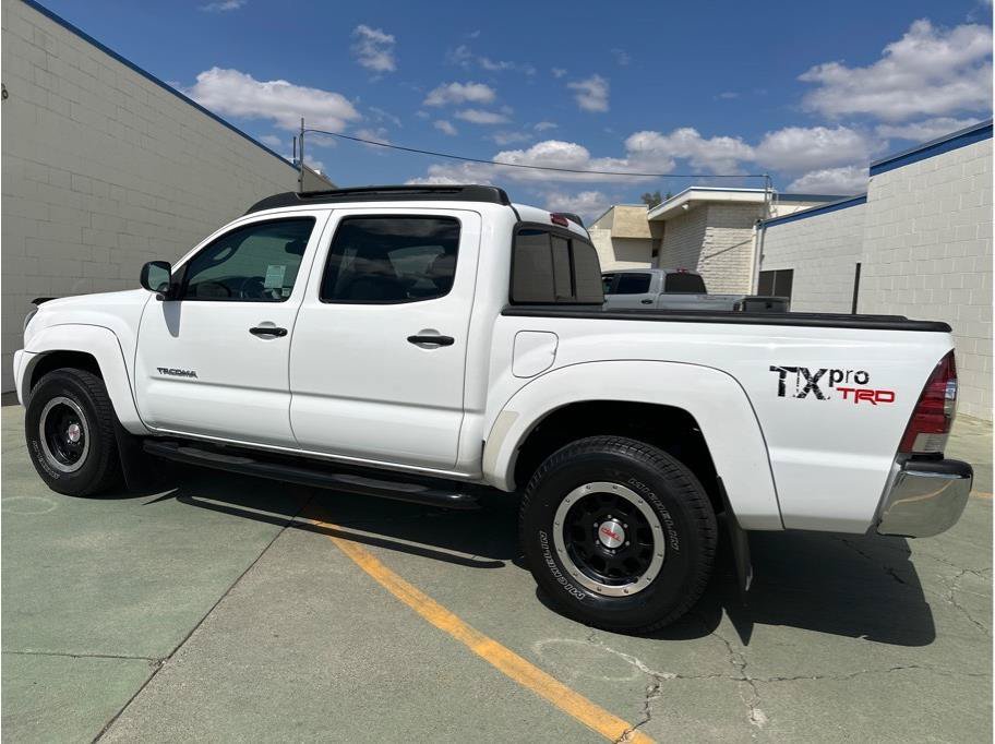 Used 2011 Toyota Tacoma 4x4 Double Cab w/ TRD Off-Road Pkg w/JBL Audio image 15