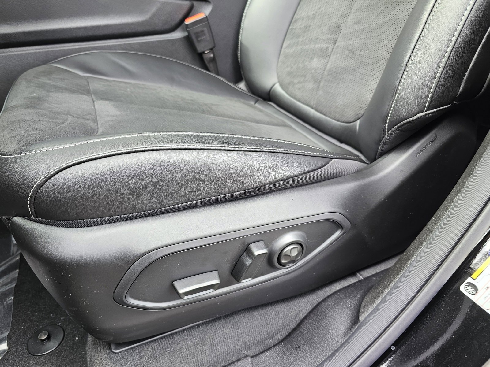 New 2025 Jeep Grand Cherokee L Altitude image 22