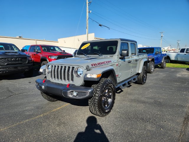 Used 2020 Jeep Gladiator Rubicon w/ Cold Weather Group AWD/4WD image 3