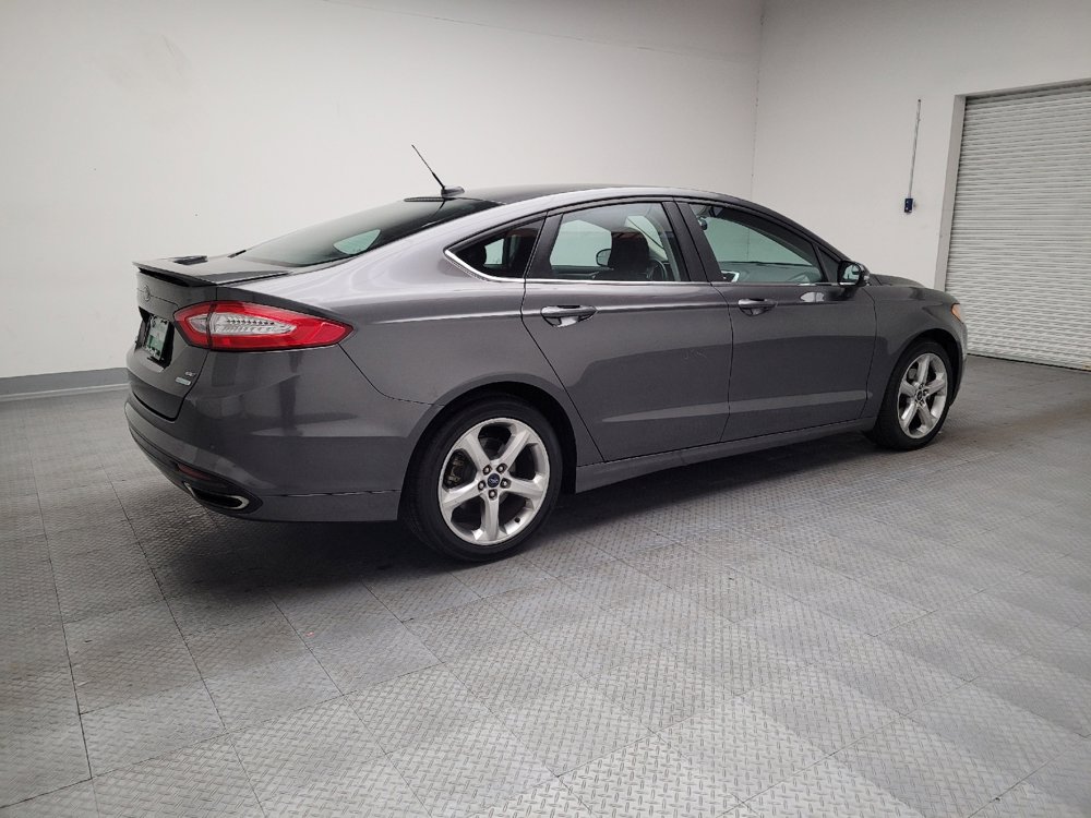 Used 2016 Ford Fusion SE FWD image 10