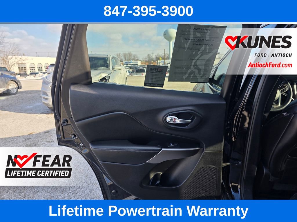 Used 2020 Jeep Cherokee Latitude Plus image 18