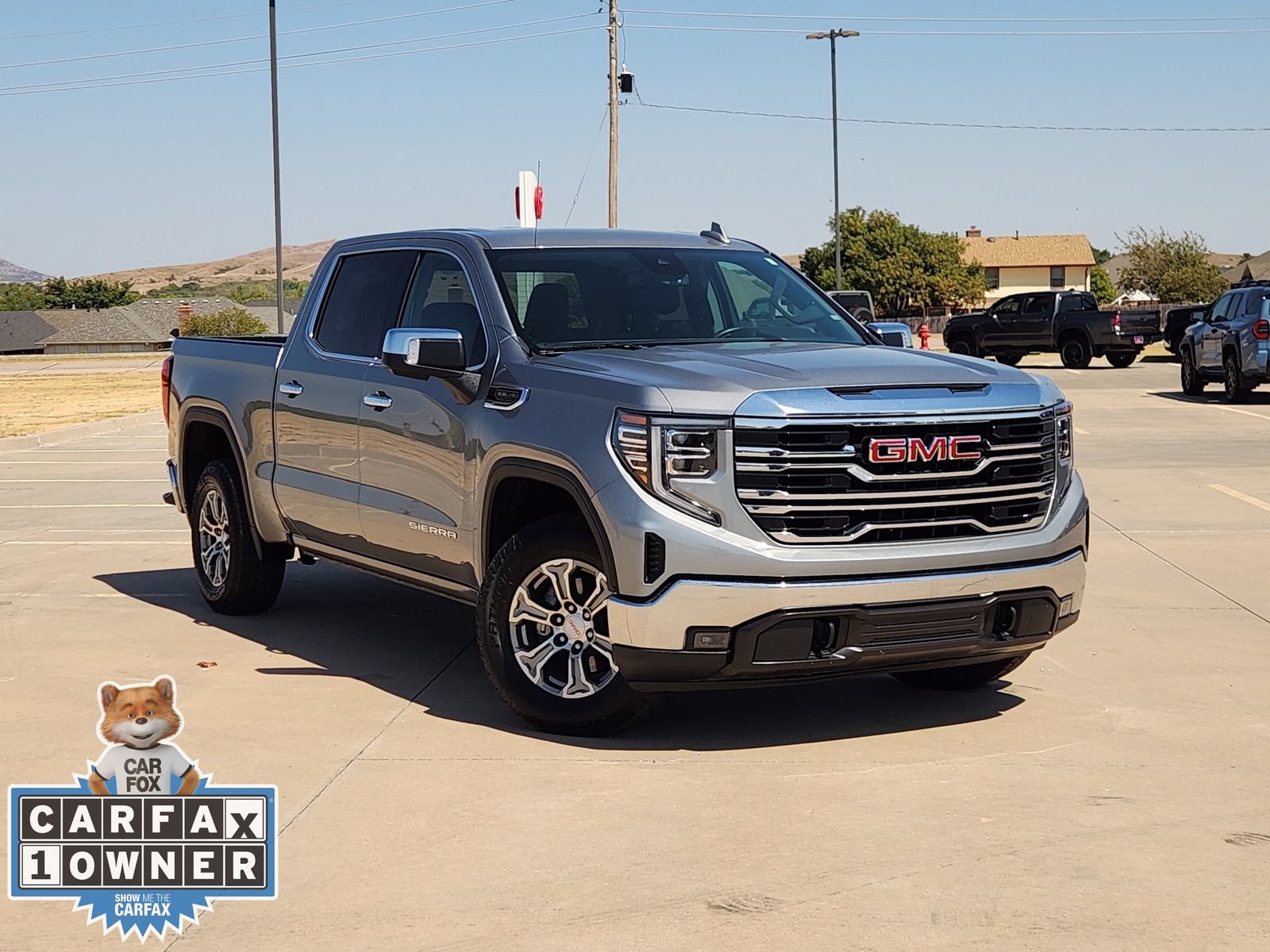 Used 2025 GMC Sierra 1500 SLT RWD image 1