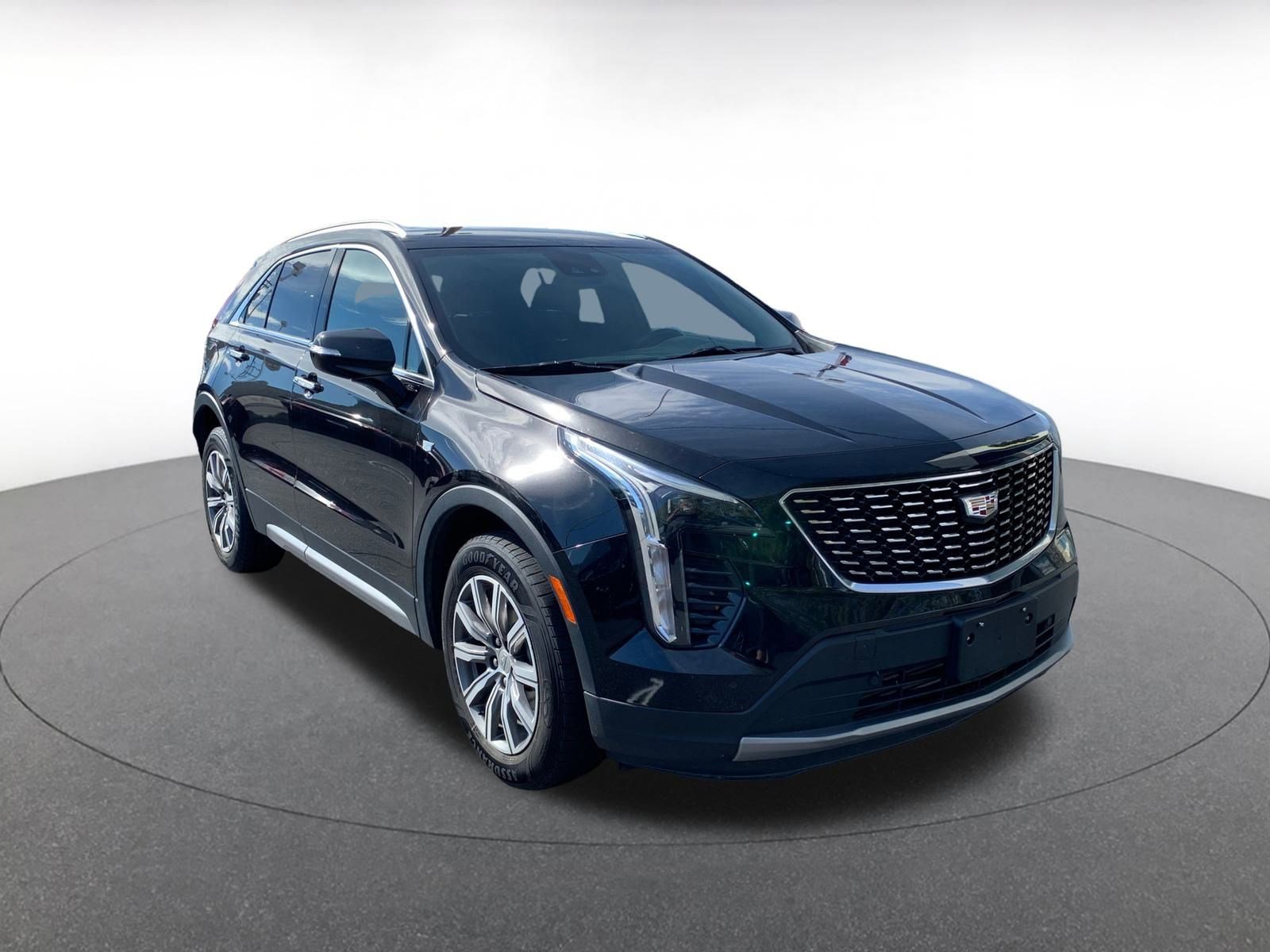 Used 2023 Cadillac XT4 Premium Luxury w/ Cold Weather Package image 1