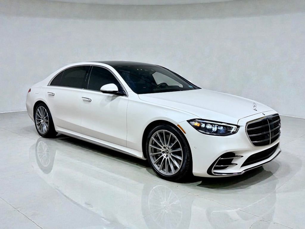 Used 2022 Mercedes-Benz S 500 4MATIC w/ AMG Line Package image 13