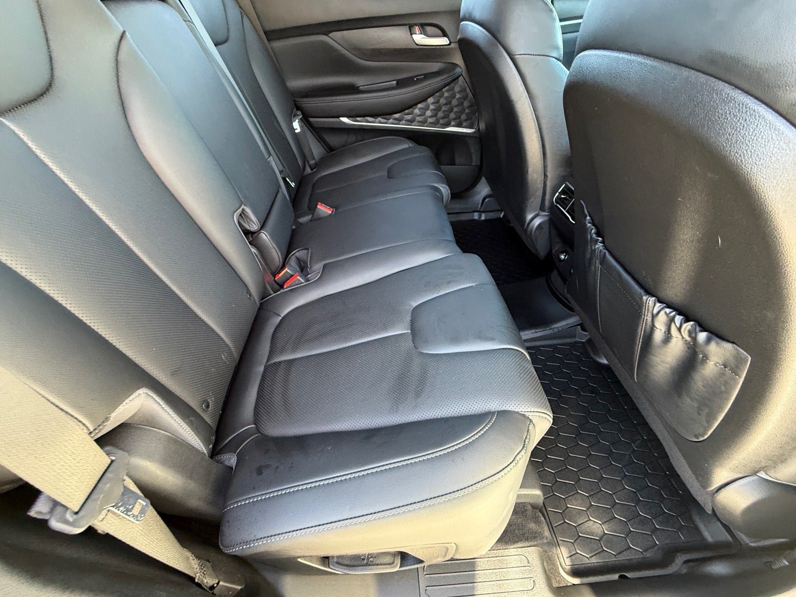 Used 2023 Hyundai Santa Fe SEL w/ Premium Package AWD/4WD image 11
