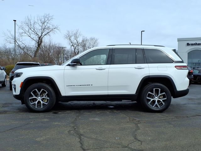 Certified 2023 Jeep Grand Cherokee Limited w/ Luxury Tech Group II image 6