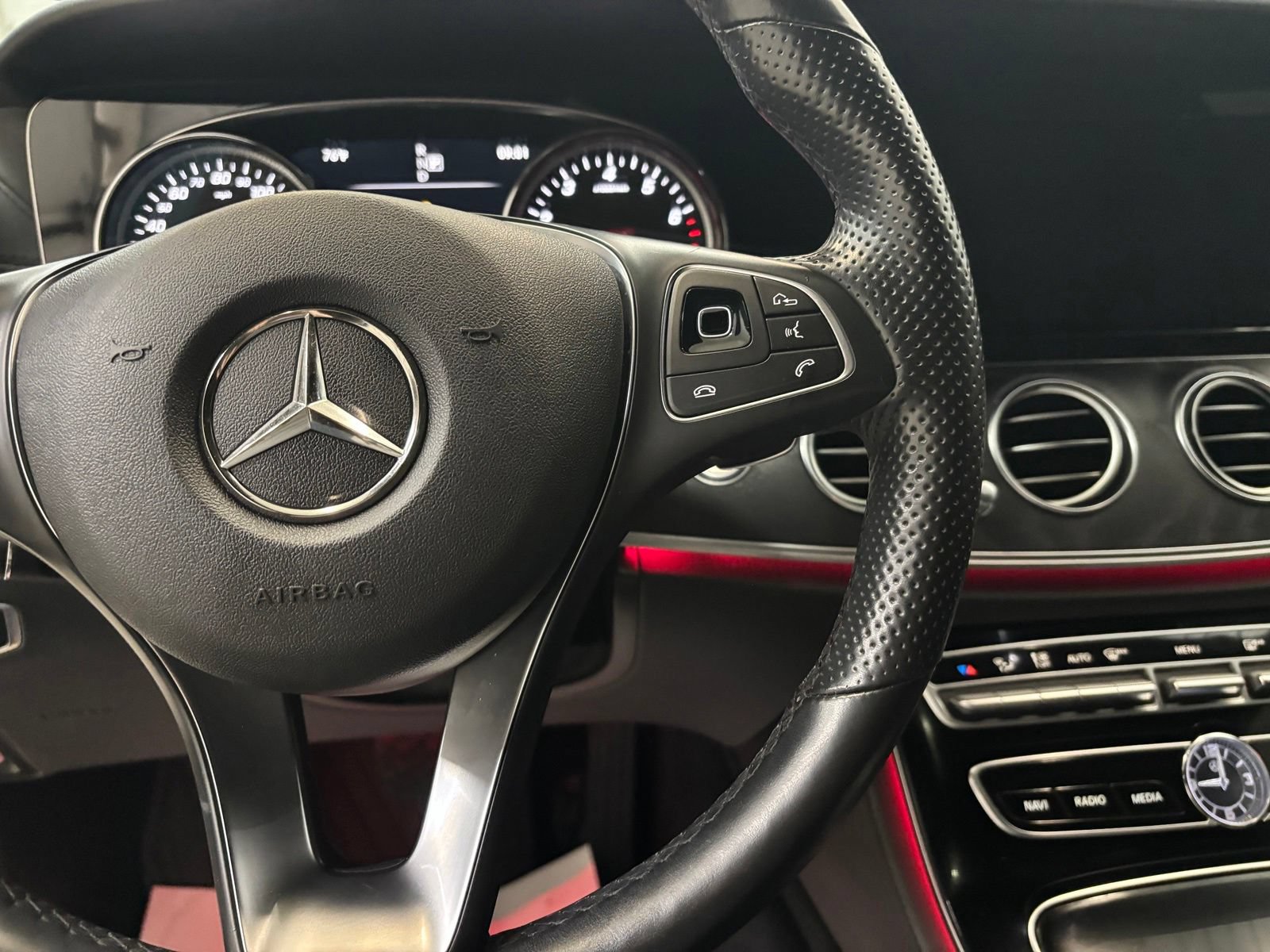 Used 2017 Mercedes-Benz E 300 4MATIC image 17