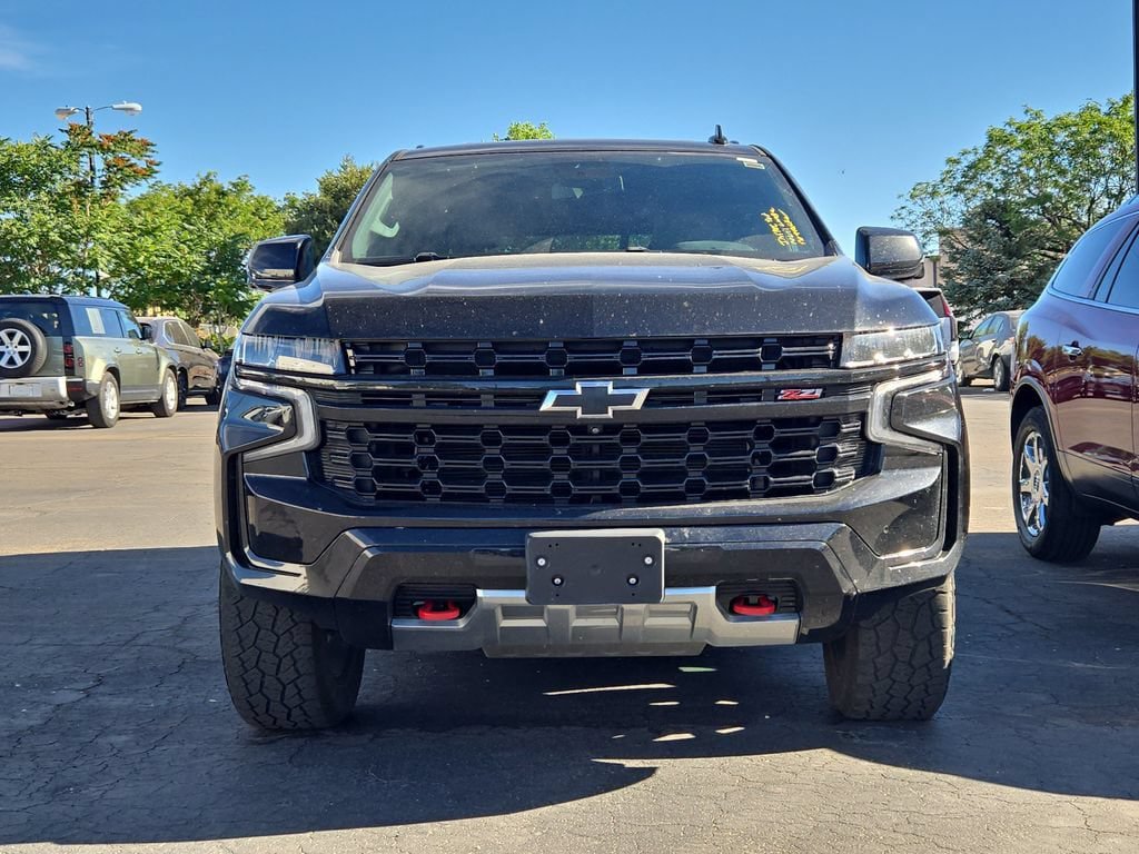 Used 2023 Chevrolet Tahoe Z71 w/ Luxury Package AWD/4WD image 2