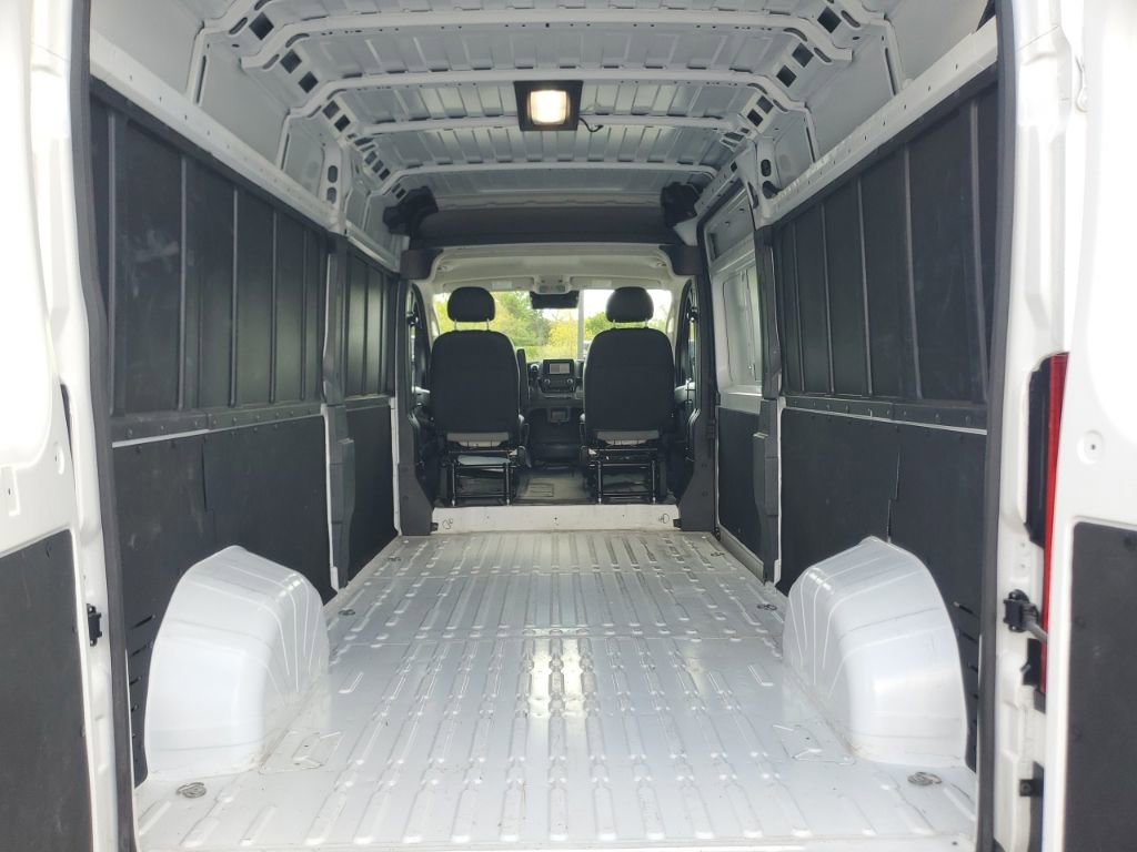 Used 2026 RAM ProMaster 2500 w/ Convenience Group FWD image 25