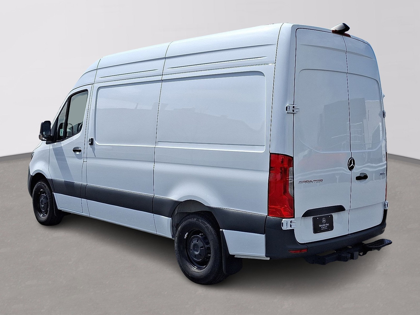Used 2024 Mercedes-Benz Sprinter 2500 image 6