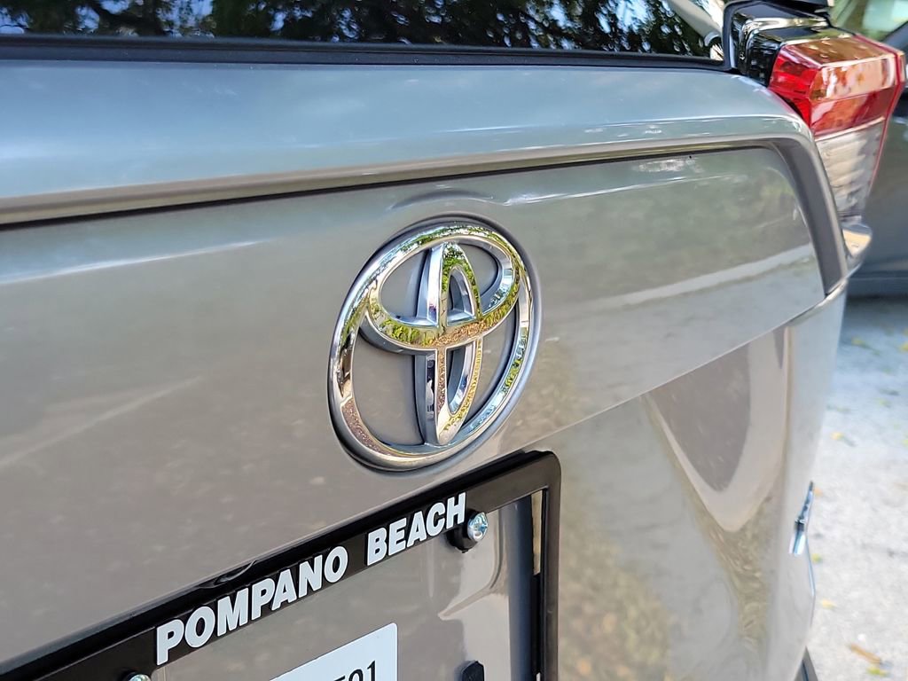 Used 2019 Toyota RAV4 XLE image 11