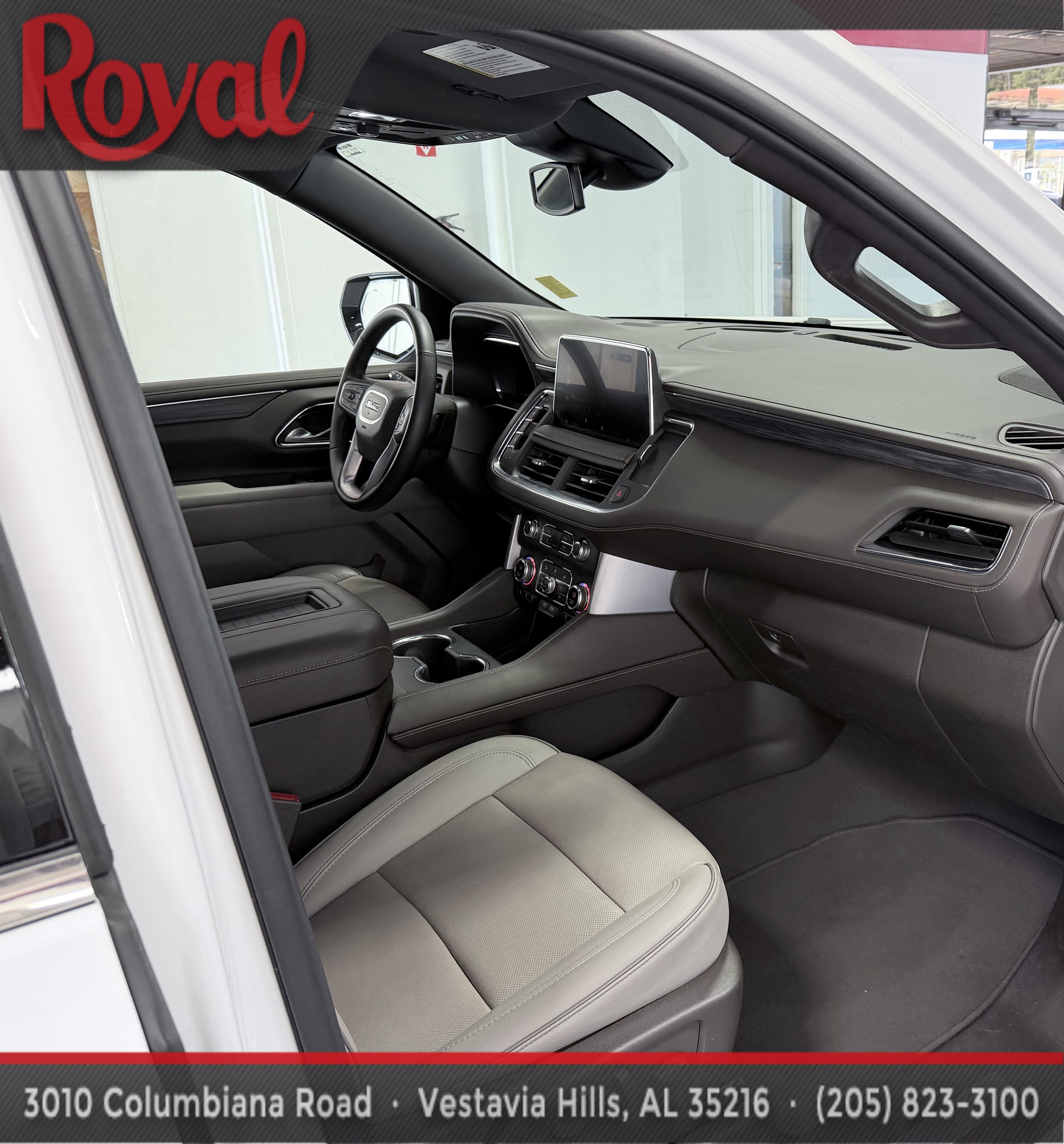Used 2024 GMC Yukon XL SLT w/ SLT Luxury Package RWD image 14