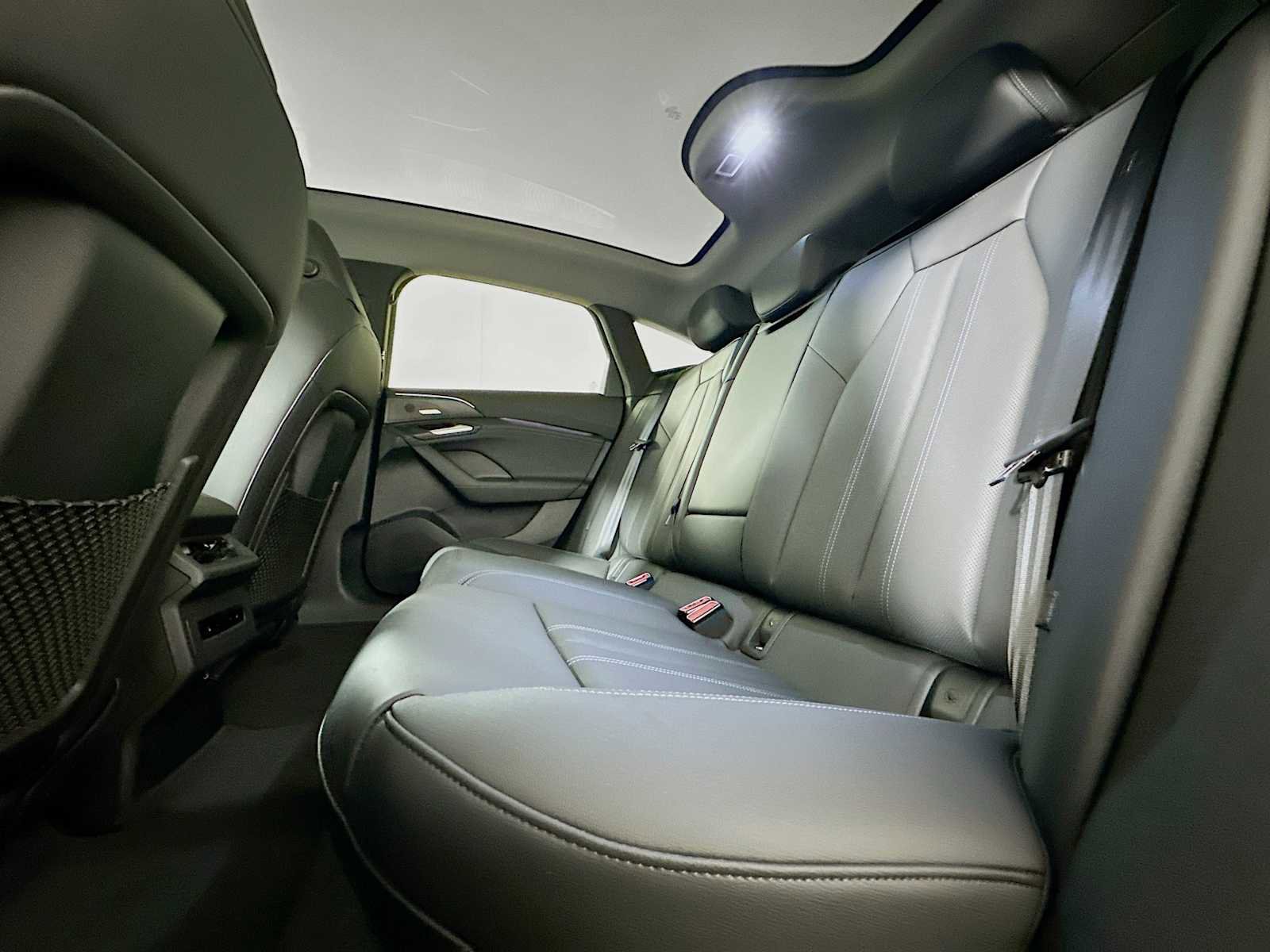 New 2025 Audi A6 e-tron Premium Plus image 22