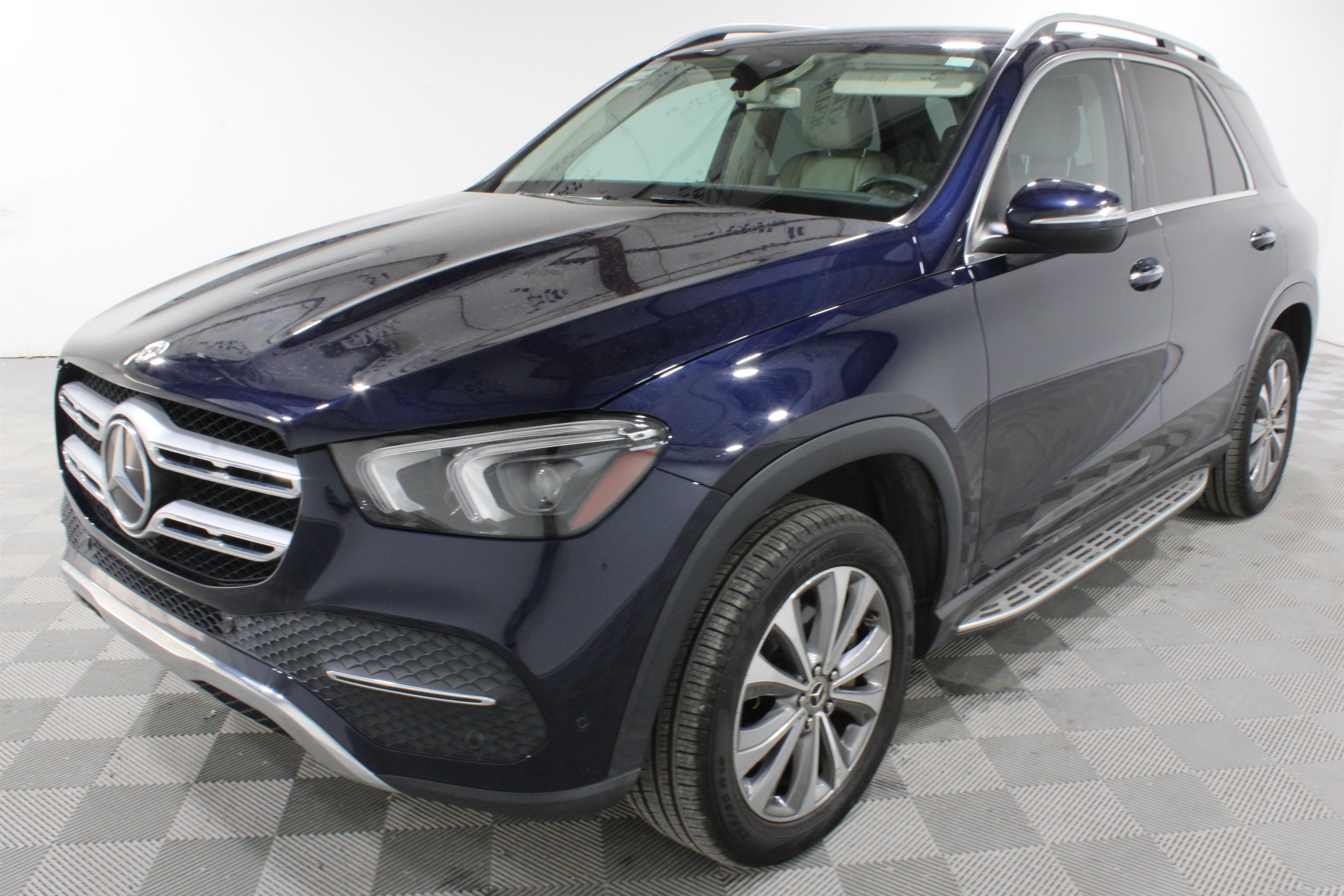 Used 2020 Mercedes-Benz GLE 350 4MATIC w/ Premium Package image 32