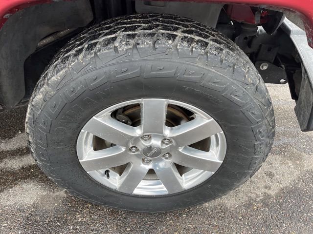 Used 2012 Jeep Wrangler Unlimited Sport image 19