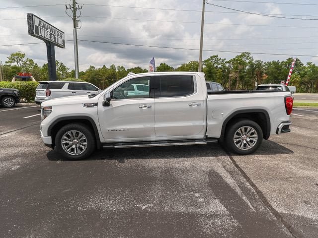 Used 2023 GMC Sierra 1500 Denali w/ Technology Package AWD/4WD image 5