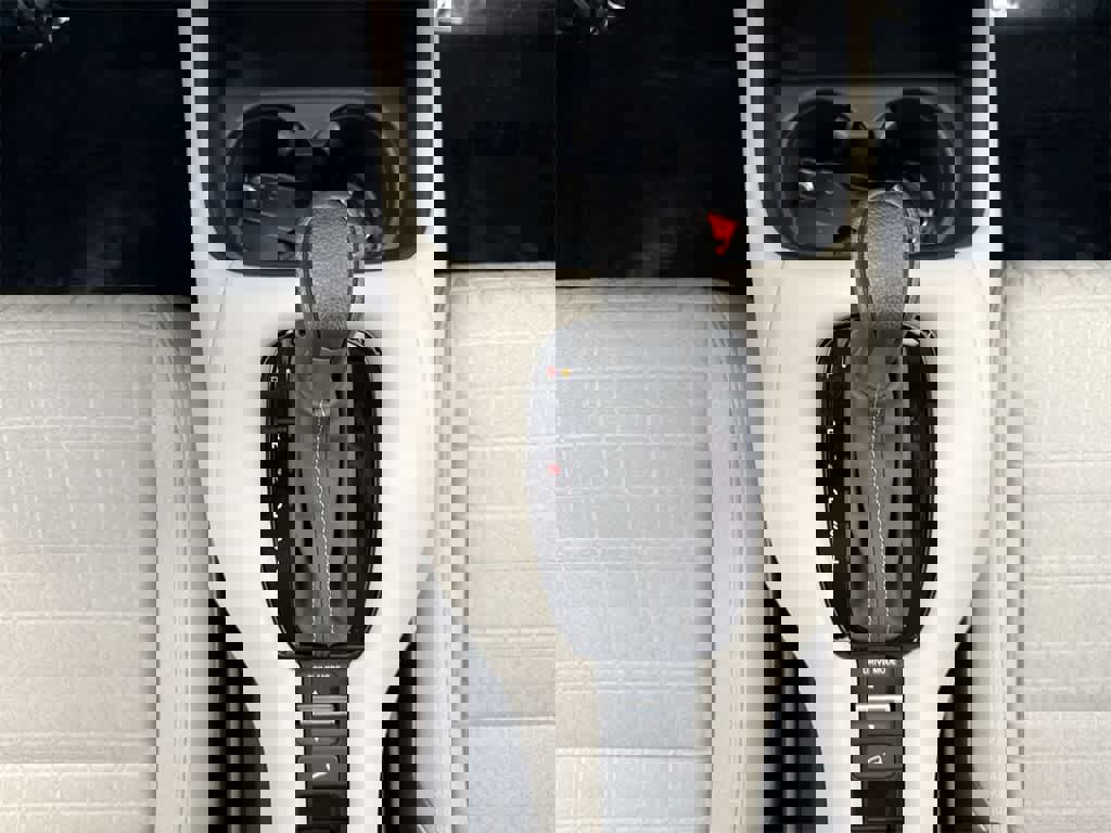 Certified 2025 Honda HR-V LX image 32