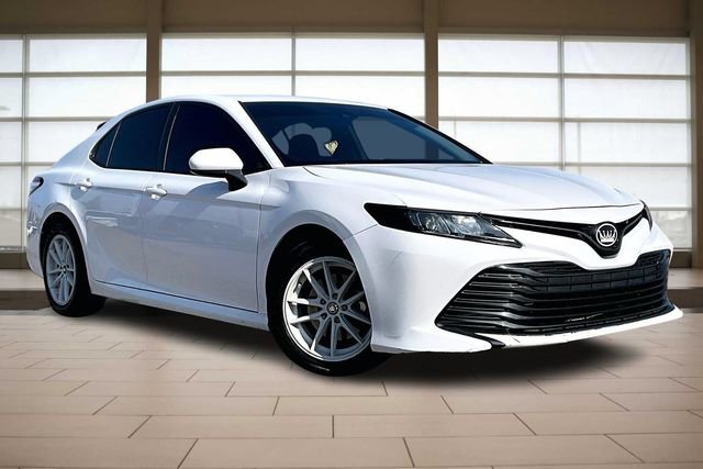 Used 2019 Toyota Camry LE image 12