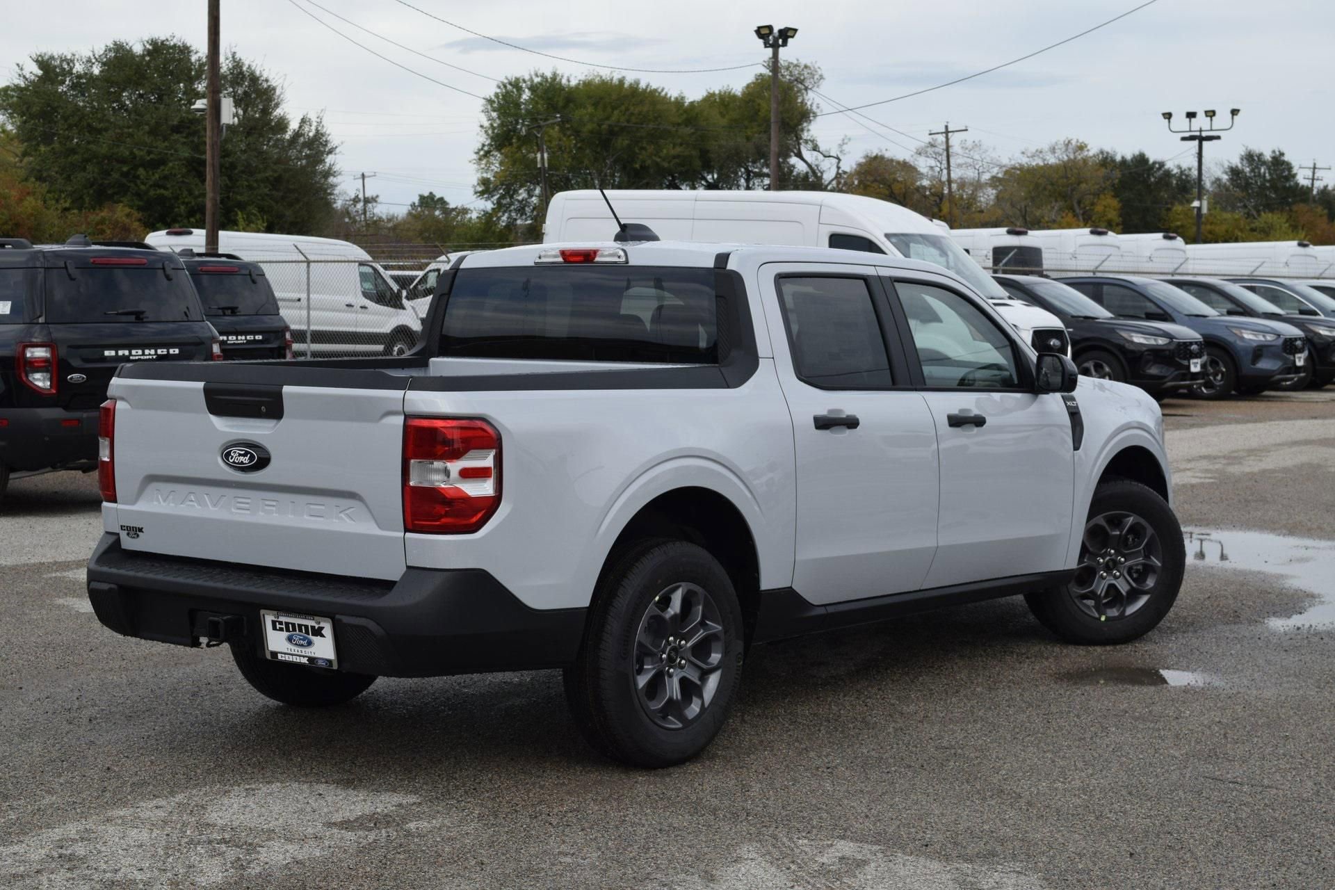 New 2026 Ford Maverick XLT w/ XLT Luxury Package image 6