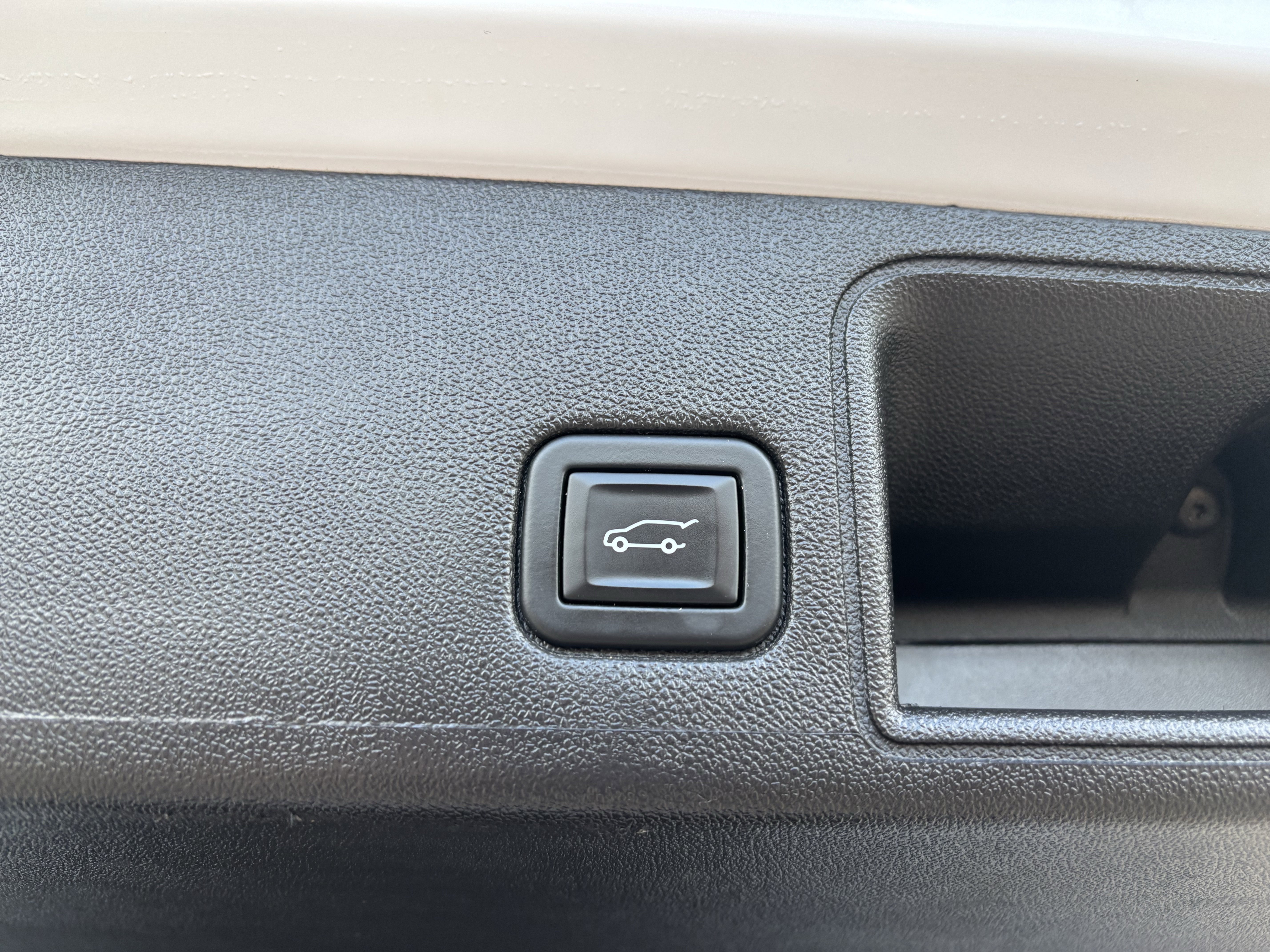 Used 2024 GMC Terrain AT4 w/ Infotainment Package II image 20