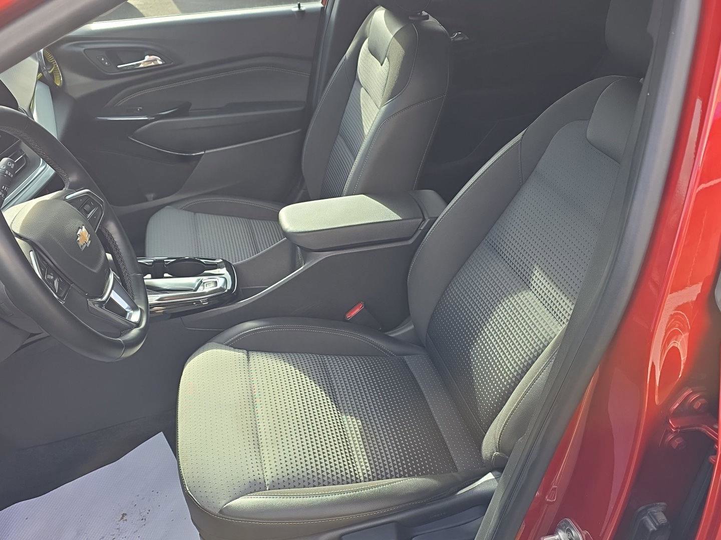 Used 2024 Chevrolet Trax LT w/ Driver Confidence Package image 12