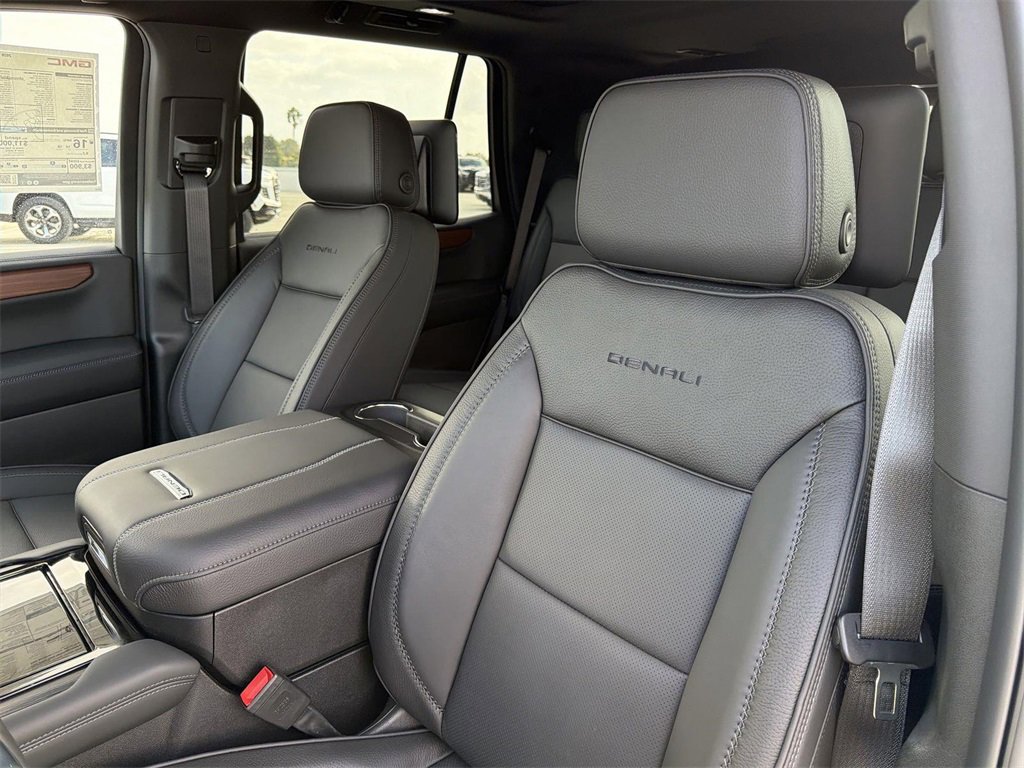 New 2026 GMC Yukon Denali w/ Denali Reserve Package image 24