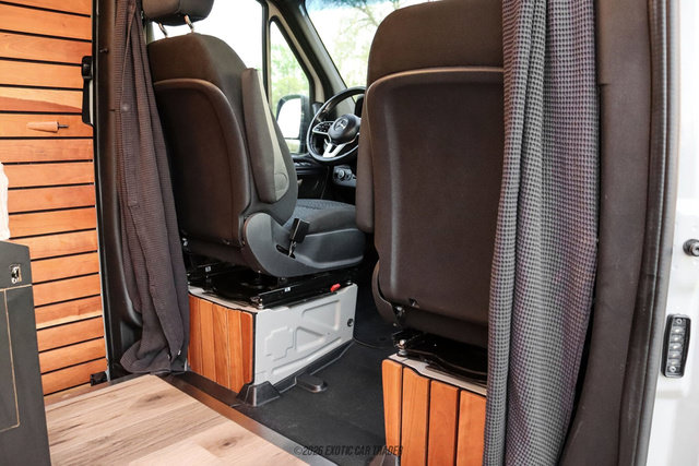 Used 2023 Mercedes-Benz Sprinter 2500 image 42