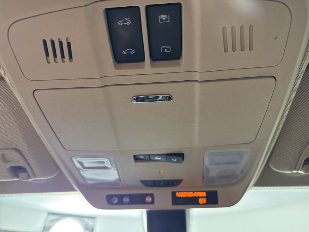 Used 2017 Buick Envision Essence FWD image 28