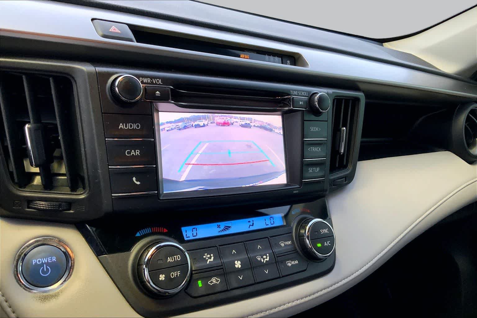 Used 2018 Toyota RAV4 LE AWD/4WD image 38