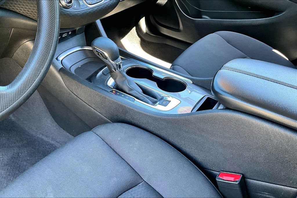 Used 2023 Chevrolet Malibu LT FWD image 18