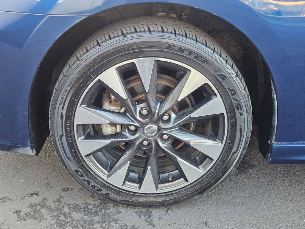 Used 2019 Nissan Sentra SR image 38