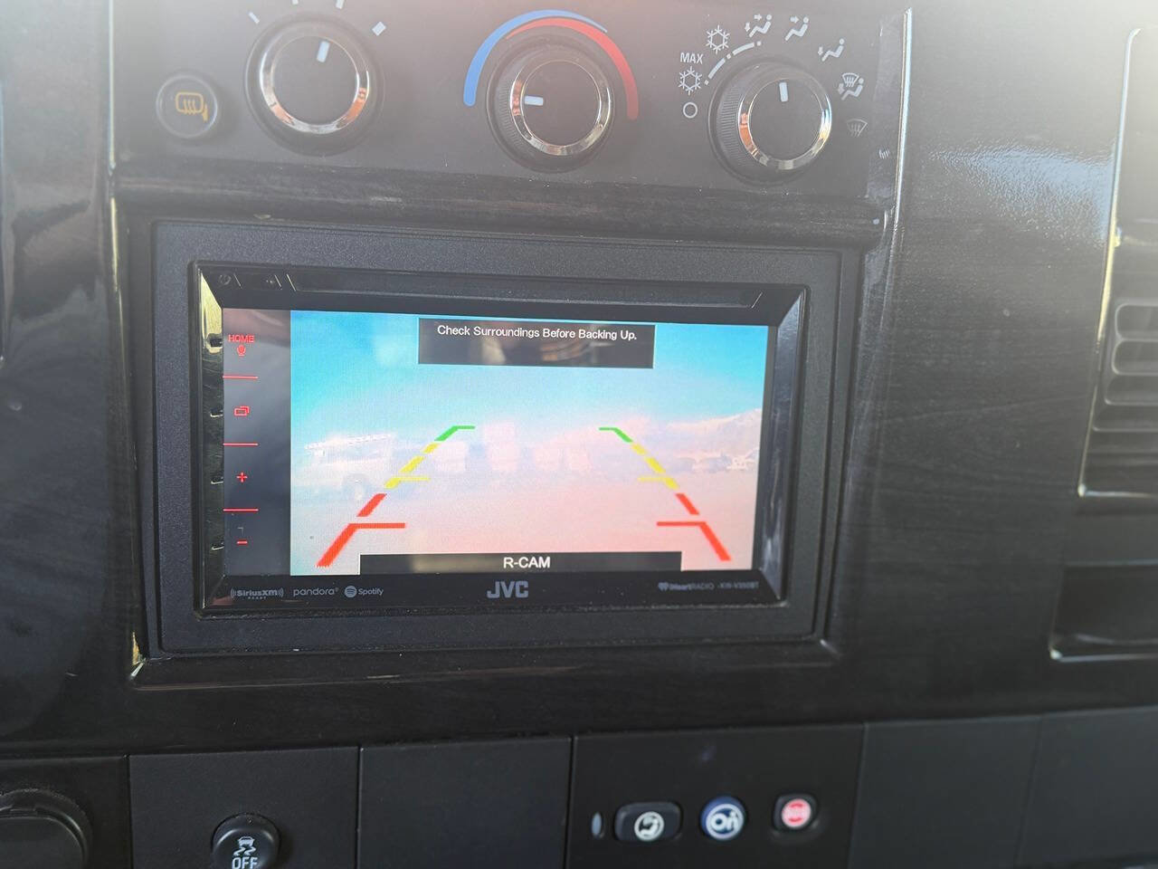Used 2013 GMC Savana 1500 image 16