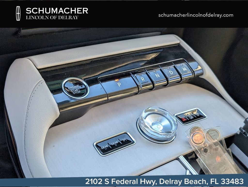 New 2026 Lincoln Navigator L Premier AWD/4WD image 16