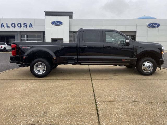 New 2026 Ford F350 Platinum image 2
