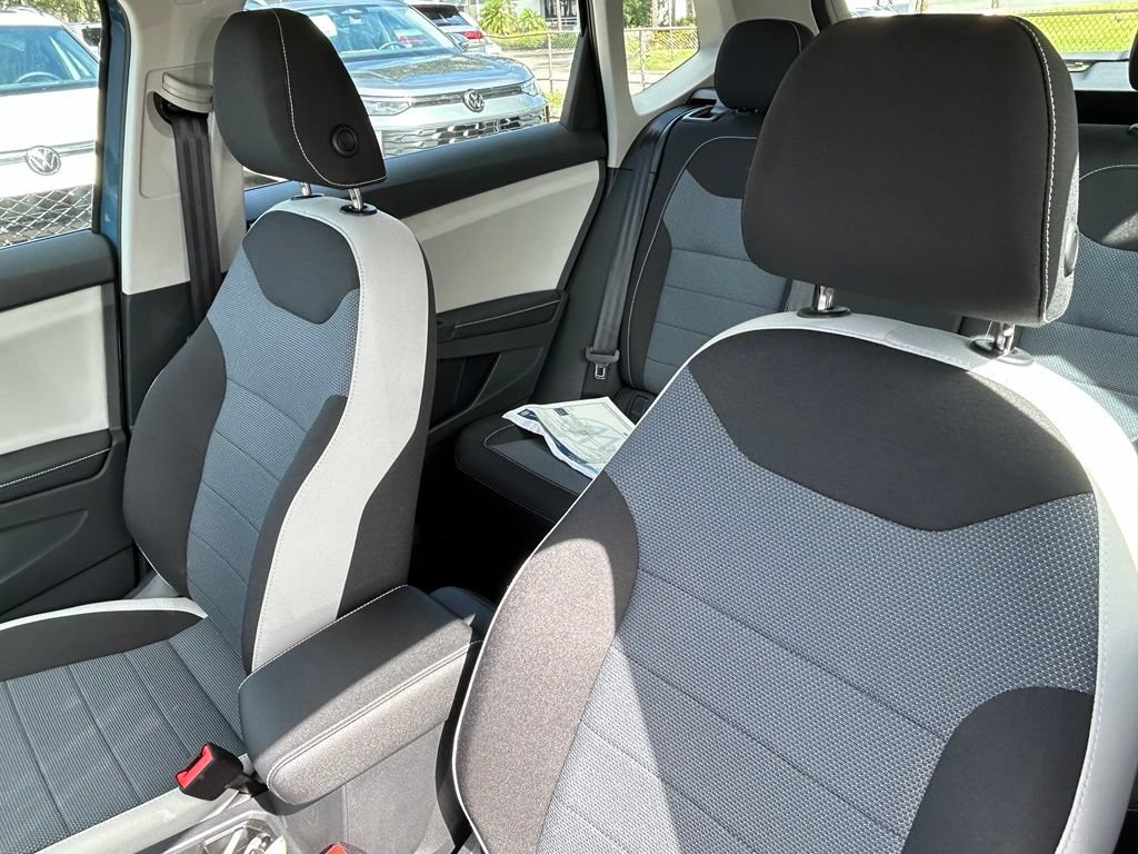 New 2026 Volkswagen Taos S FWD image 19